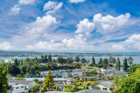 Ngaio Views - Lake Taupo Holiday Home